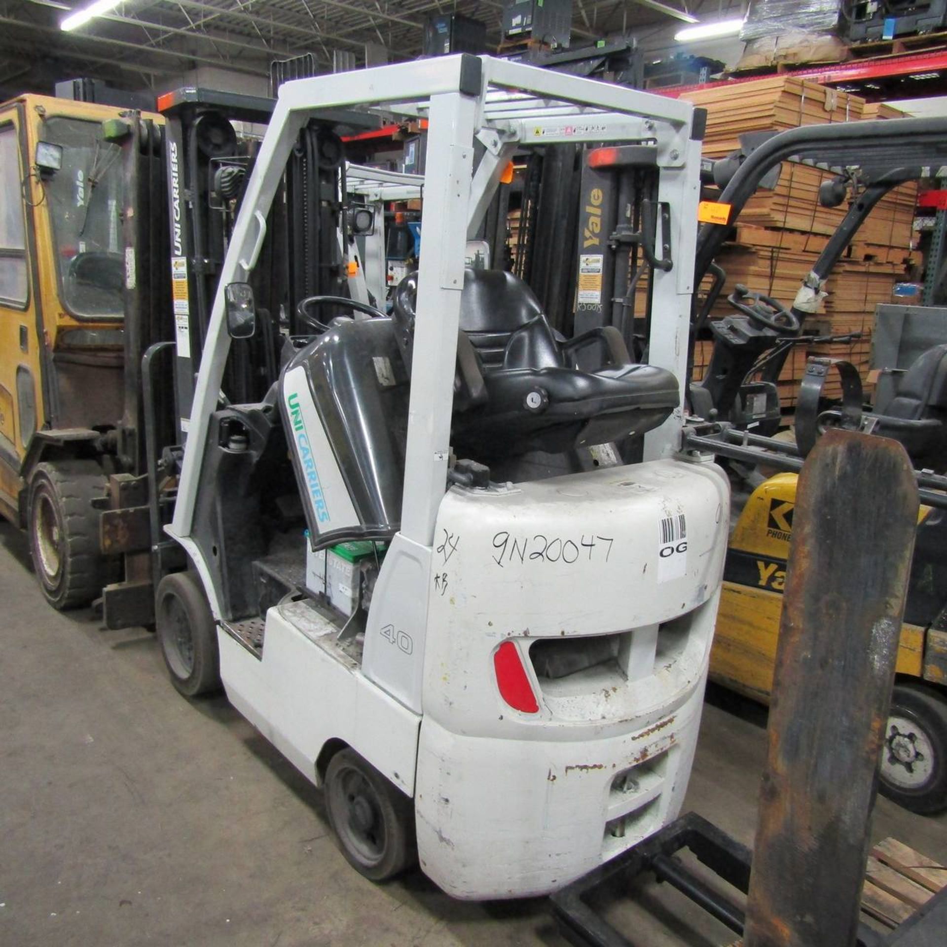2015 Unicarriers MCP1F1A20LV Propane Fork Lift - Image 2 of 5