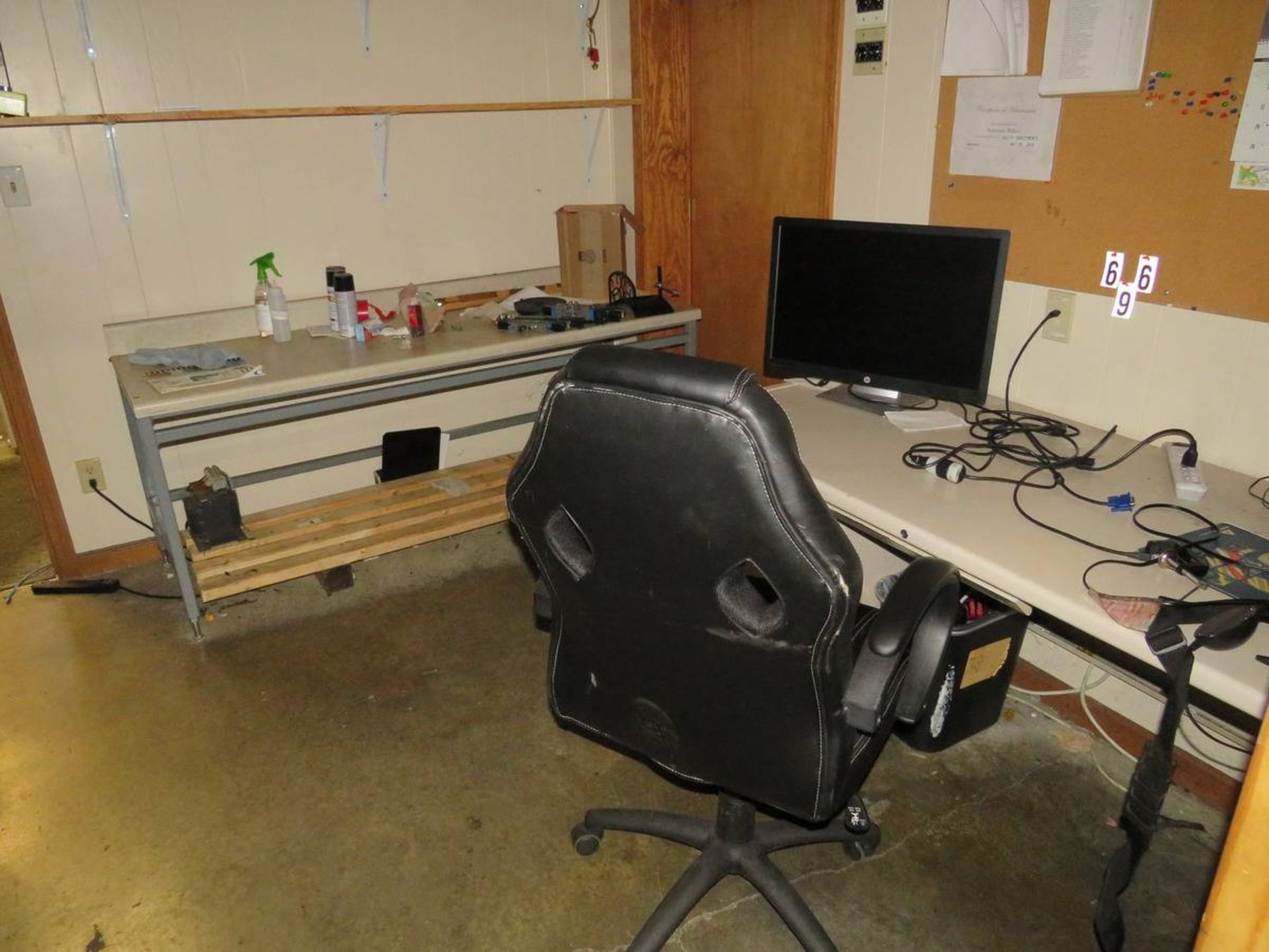 Contents of Maintenance Offices - Image 3 of 4