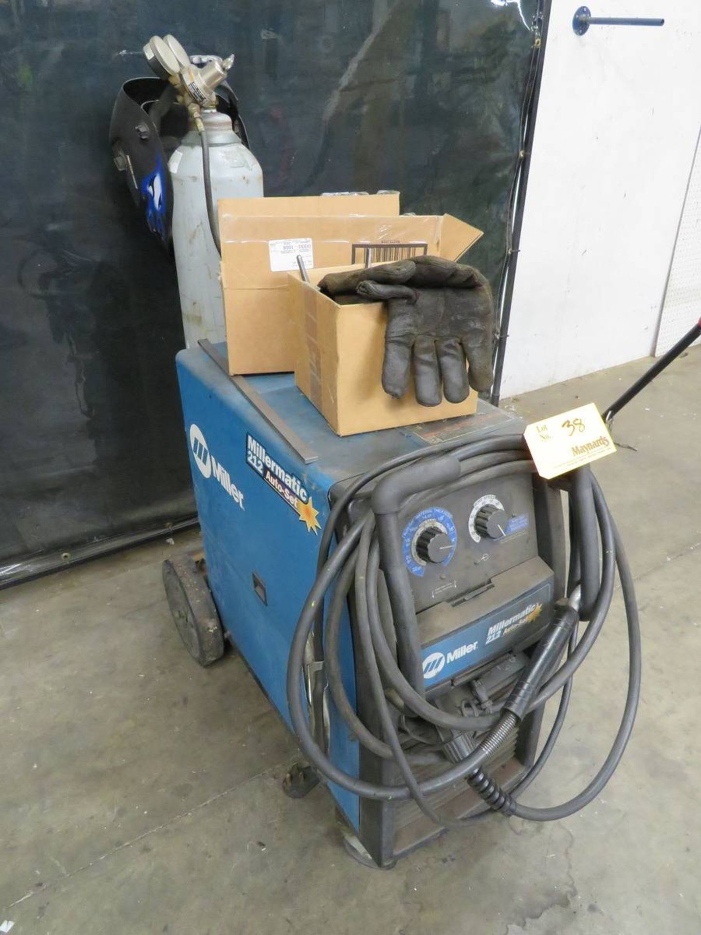 Miller MC281997N Welder