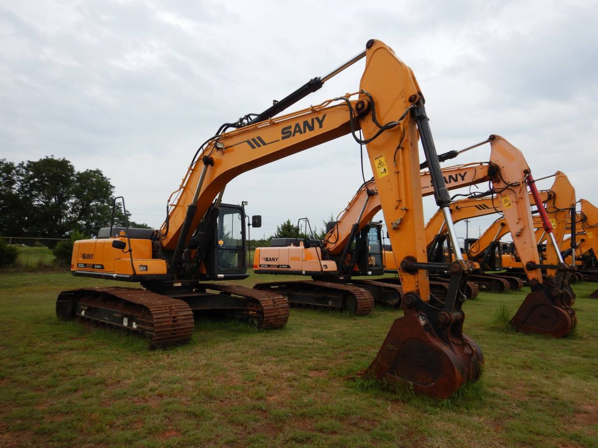 2016 SANY SY235C Excavator - Image 4 of 17