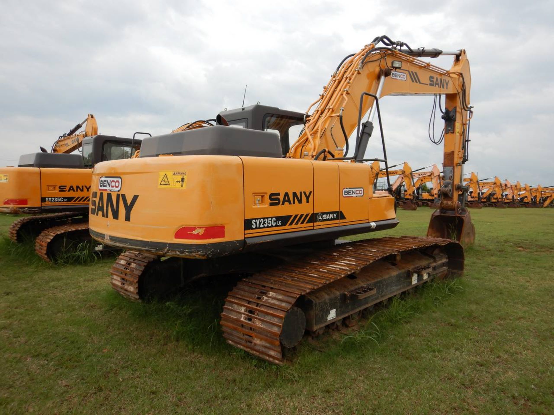 2016 SANY SY235C Excavator - Image 3 of 17