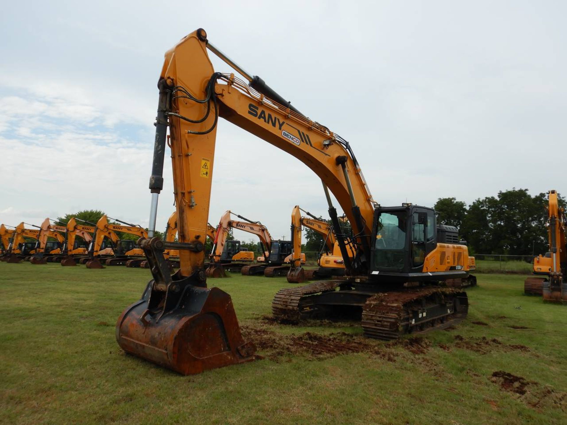 2016 SANY SY365C Excavator - Image 2 of 18