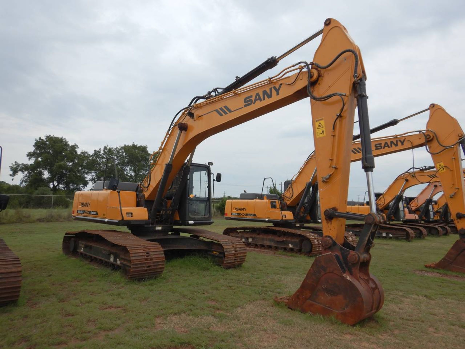 2016 SANY SY235C Excavator - Image 4 of 17