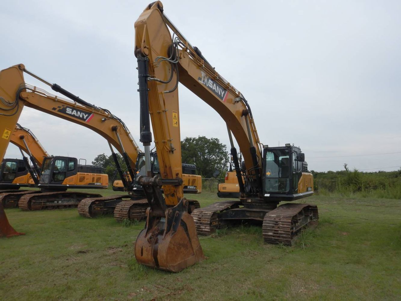 Construction Equipment Off Lease