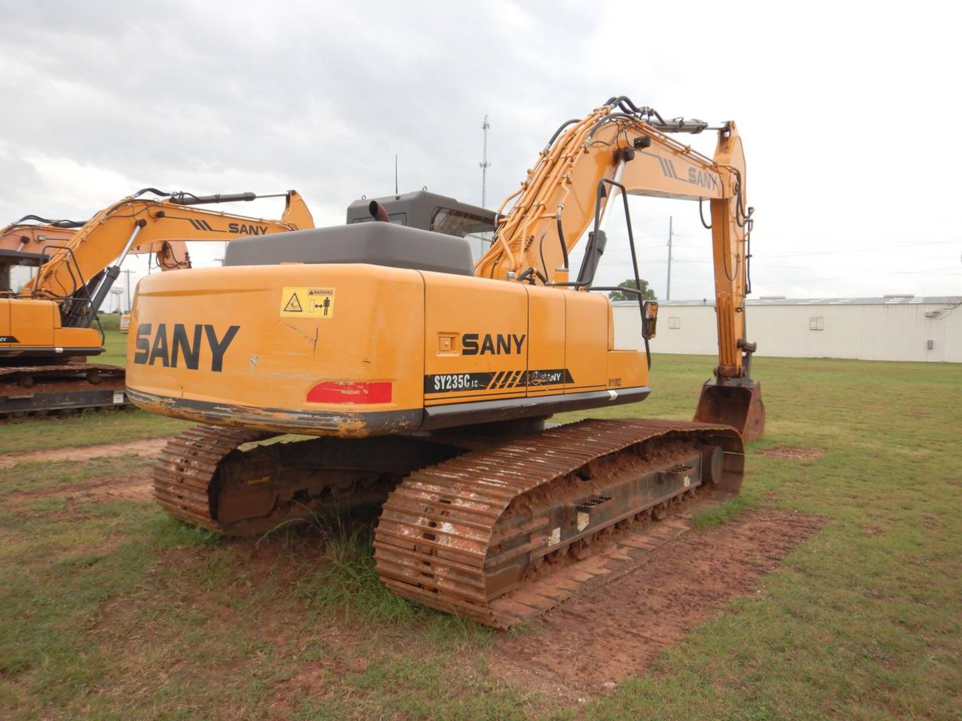 2016 SANY SY235C Excavator - Image 3 of 17