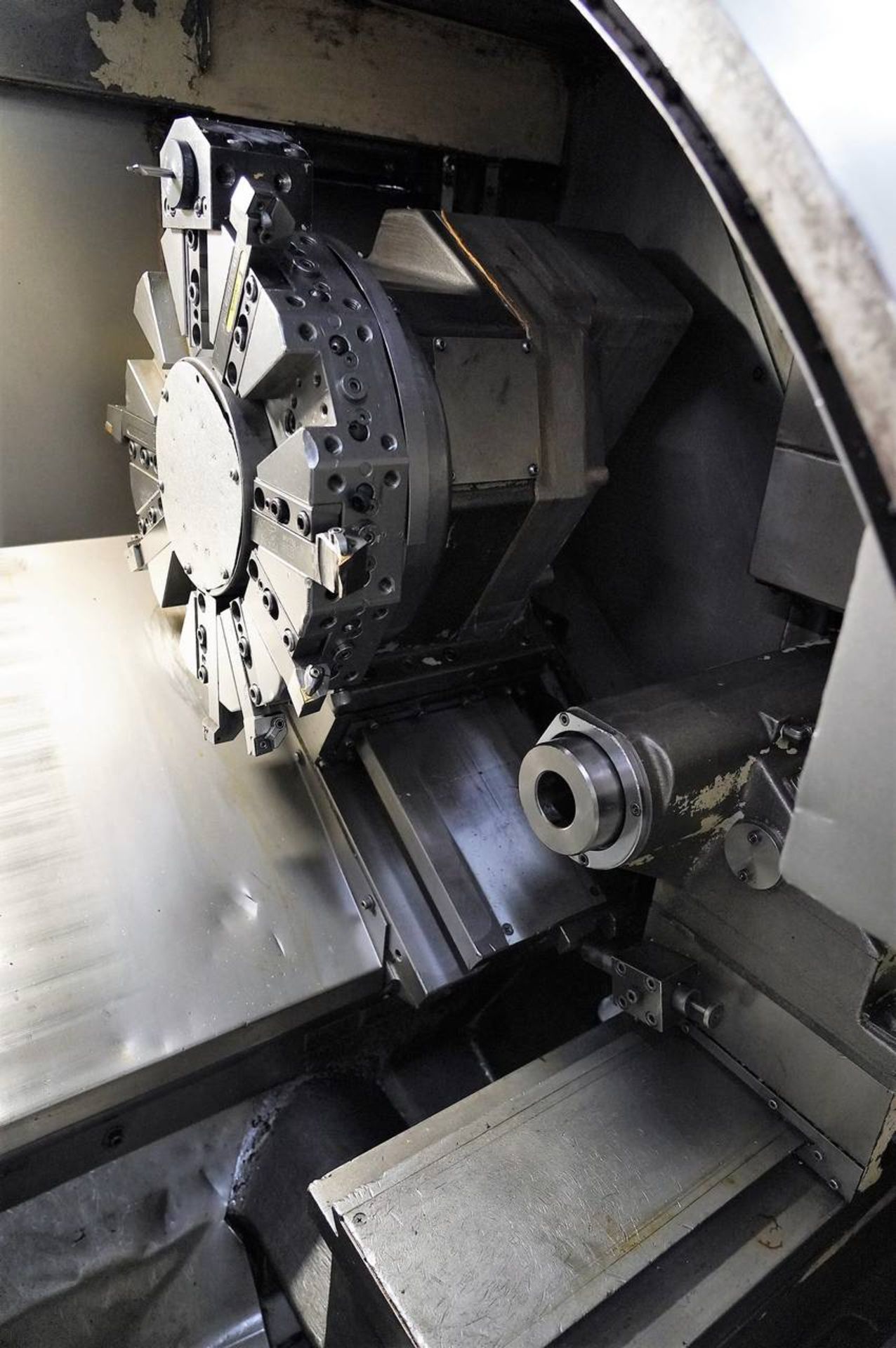 Okuma Crown L1060 CNC Turning Center Max. Swing Over Bed: 21.65", Max. Swing Over Cross Slide: 15. - Image 9 of 13