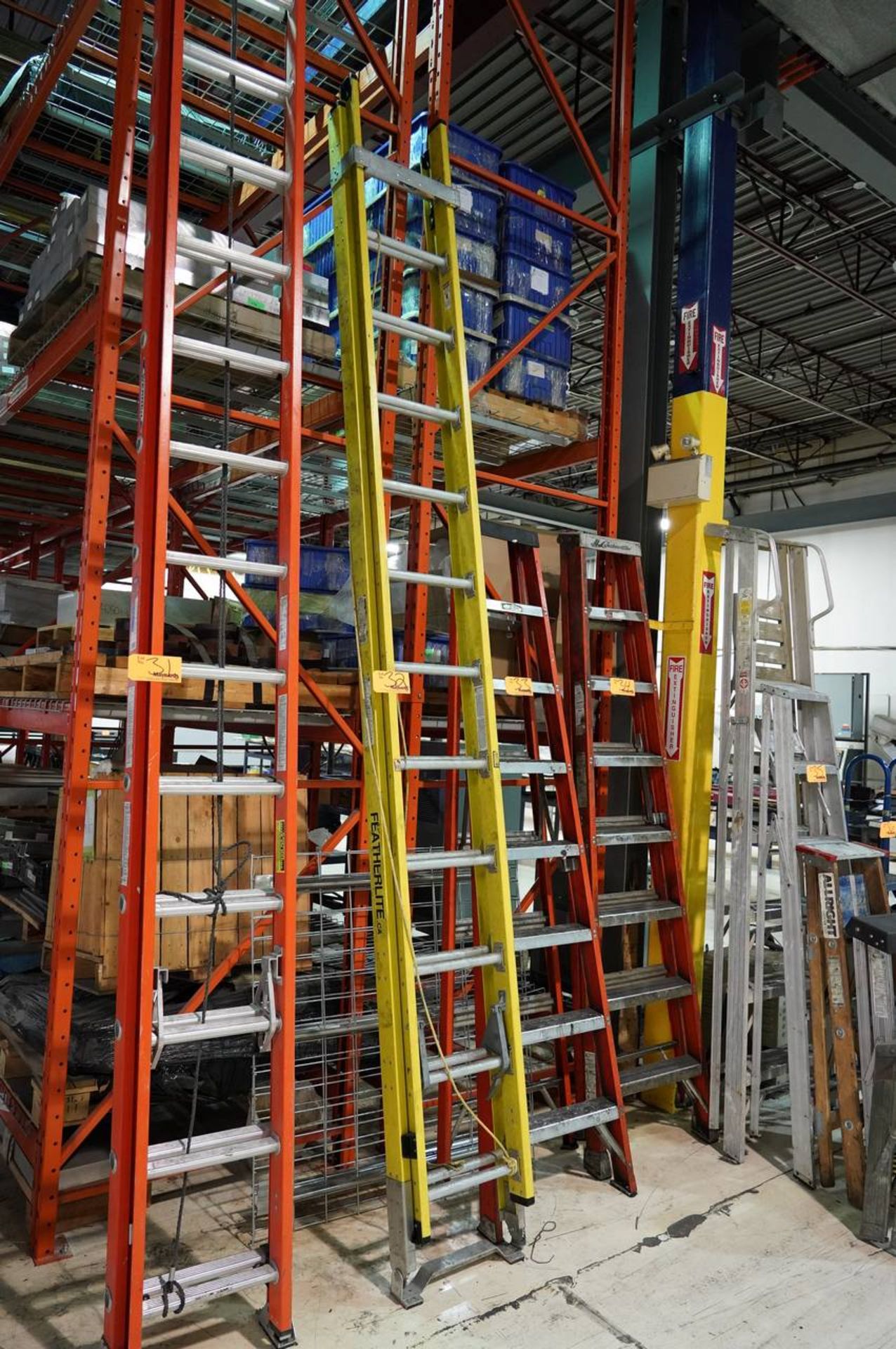 Featherlite 6224 24'ft Fiberglass Extension Ladder