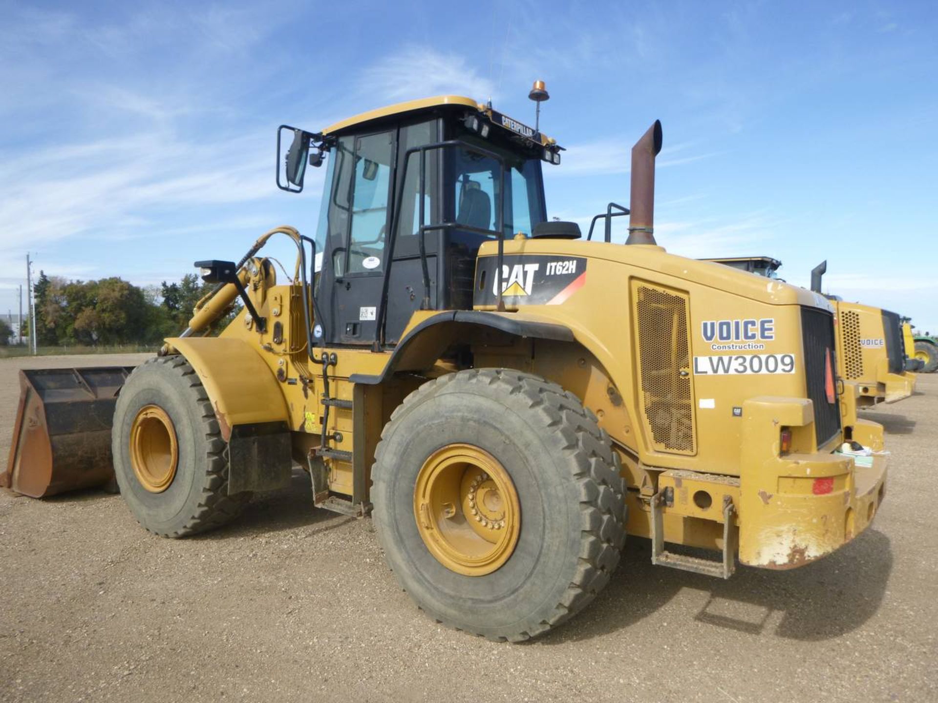 2011 Caterpillar IT62H Front End Loader - Image 5 of 8