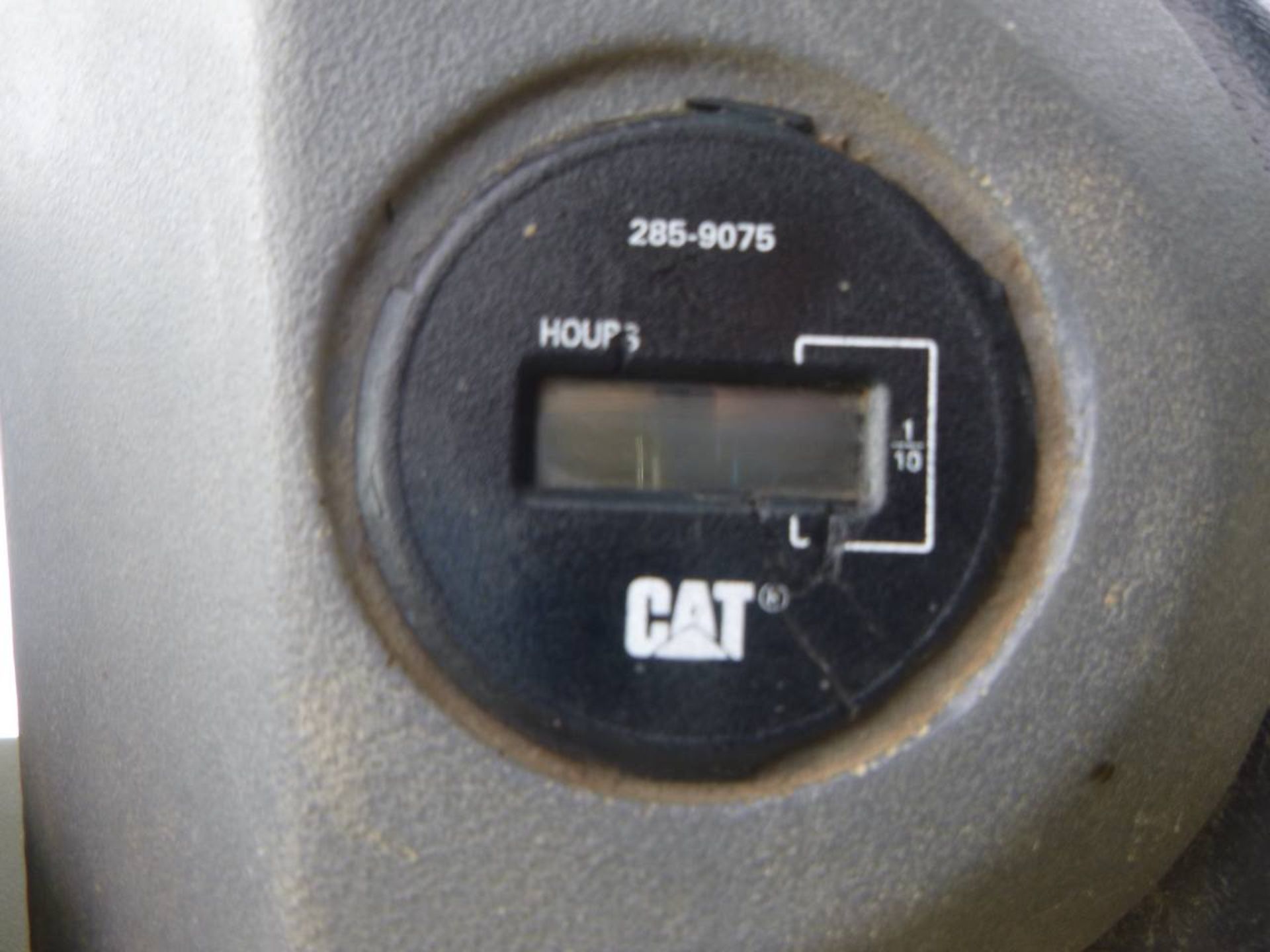 2011 Caterpillar CS64 Compactor - Image 8 of 9