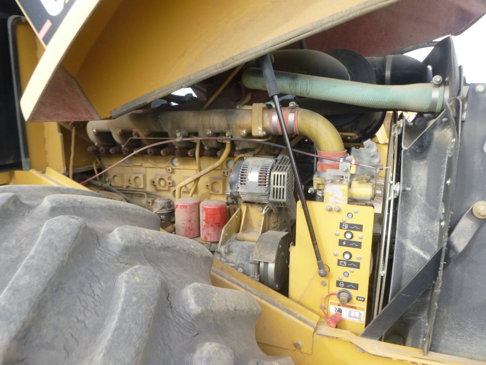 2006 Caterpillar CP-563E Compactor - Image 6 of 9