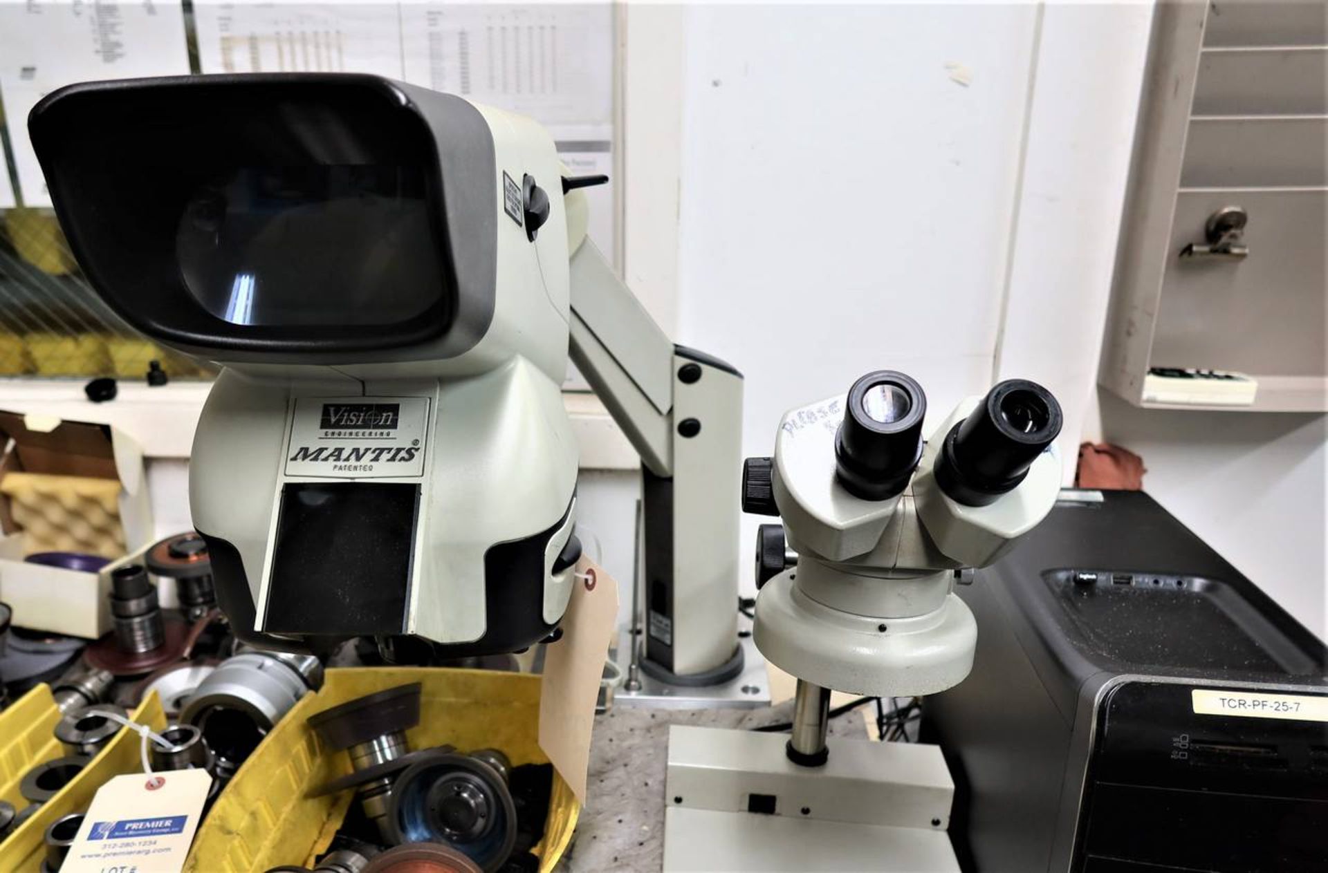 Vision Engineering Mantis Microscope