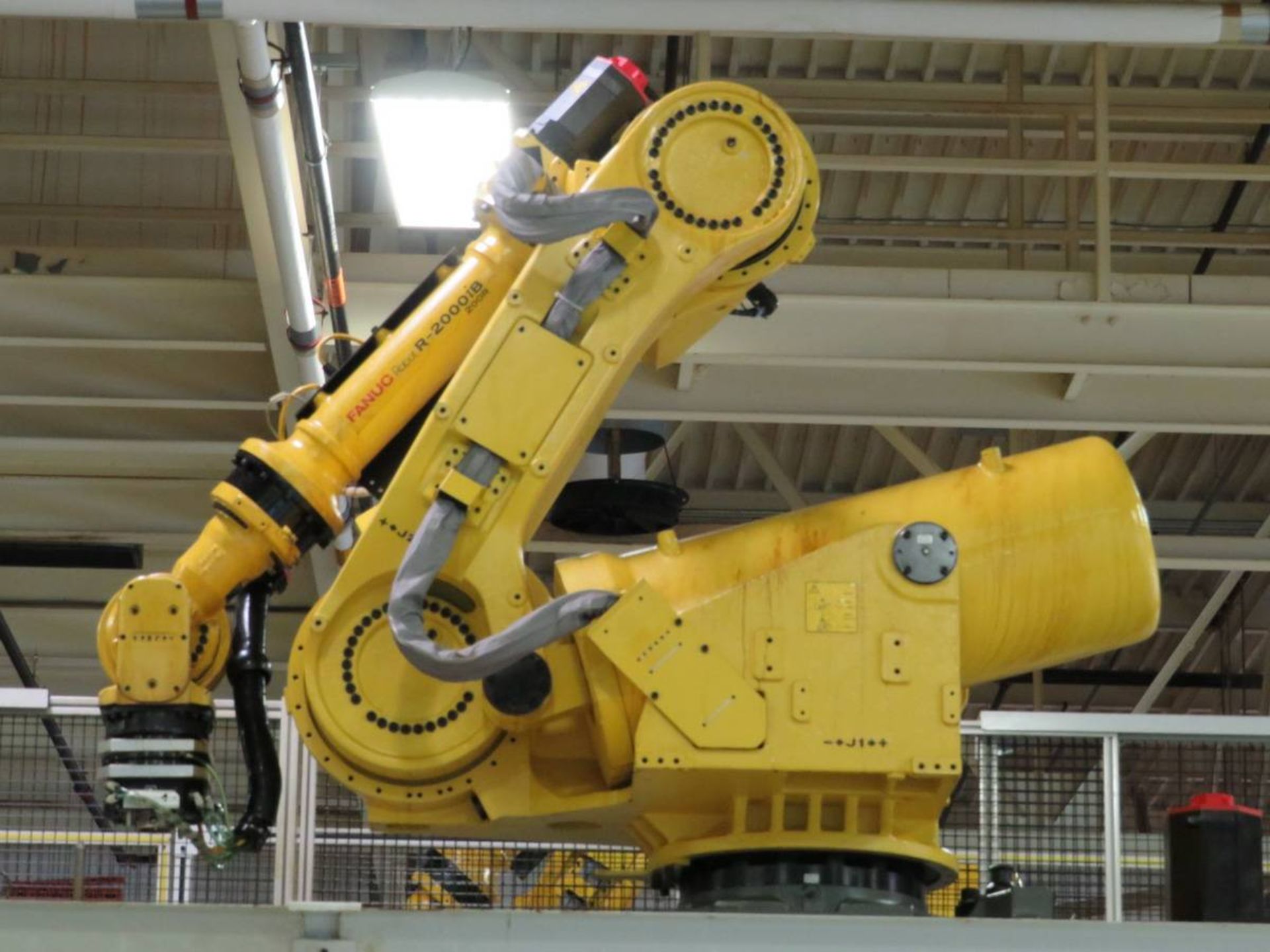 2011 Fanuc R-2000iB 200R Servo Robot