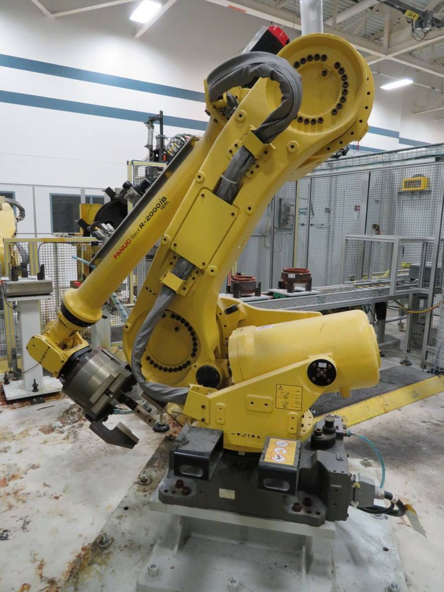 2011 Fanuc R-2000IB 125L R30 Servo Robot - Image 2 of 11