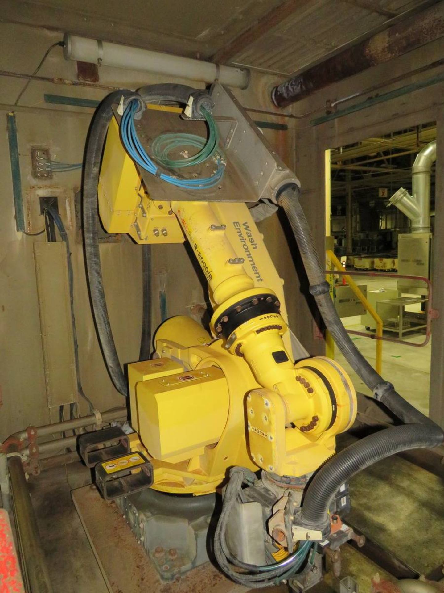 2015 Fanuc R-2000IB 210WE Servo Wash Robot