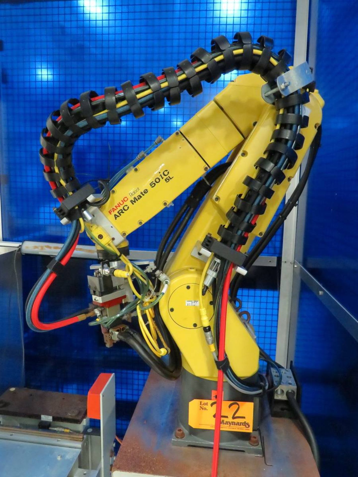 2011 Fanuc Arc Mate 50iC 5L Welding Robot Cell