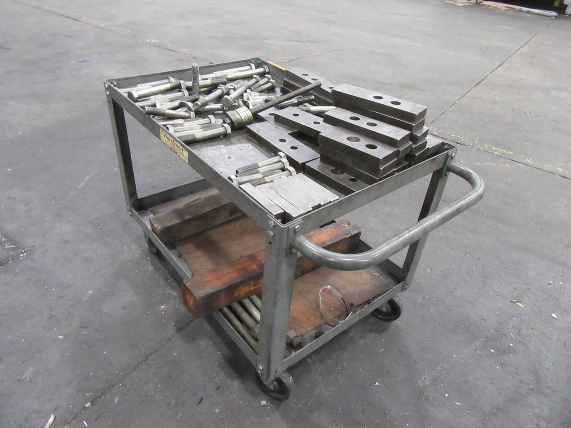 Cart with contents - Image 2 of 3