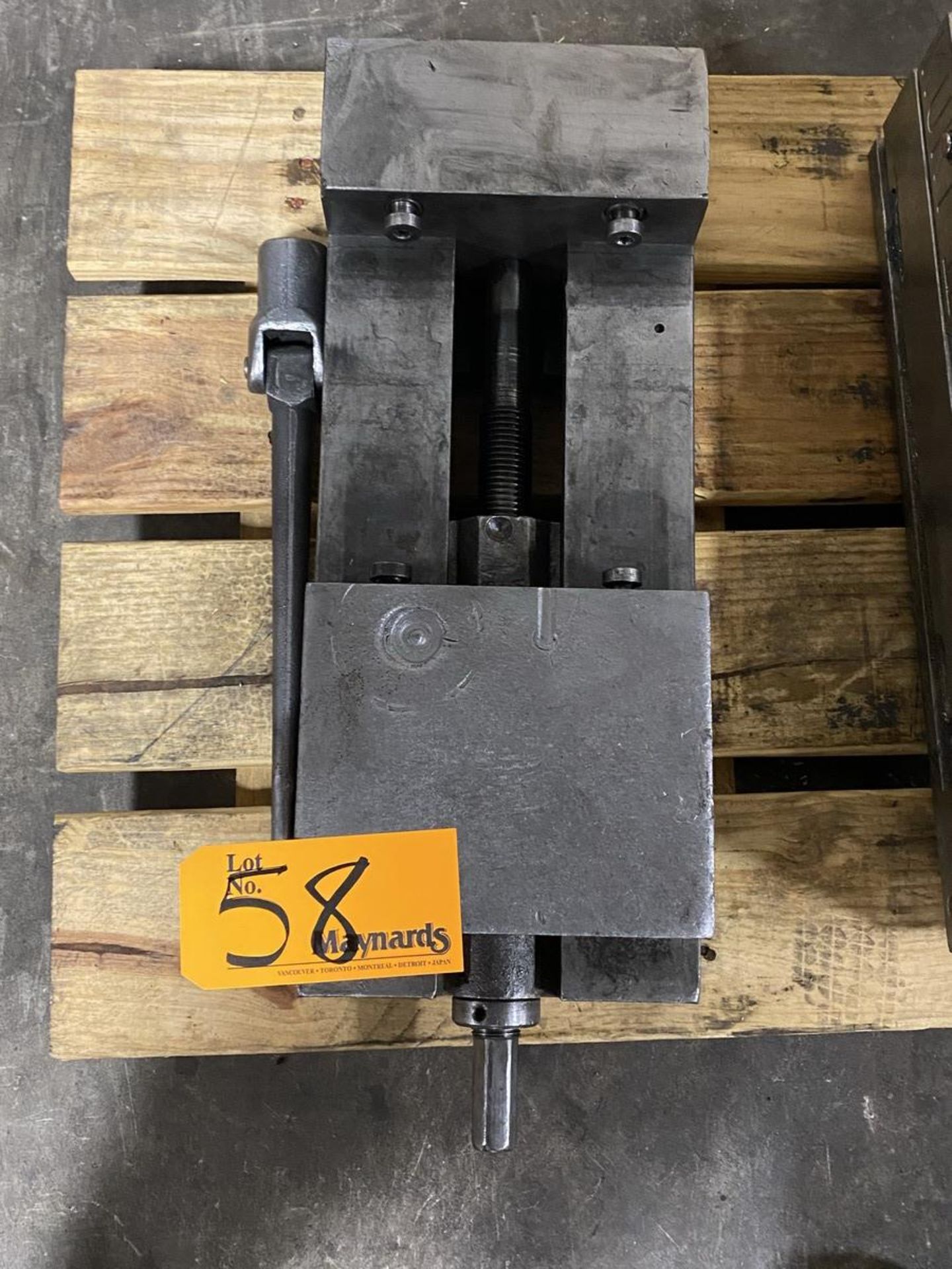 Kurt II 8" Machine Vise