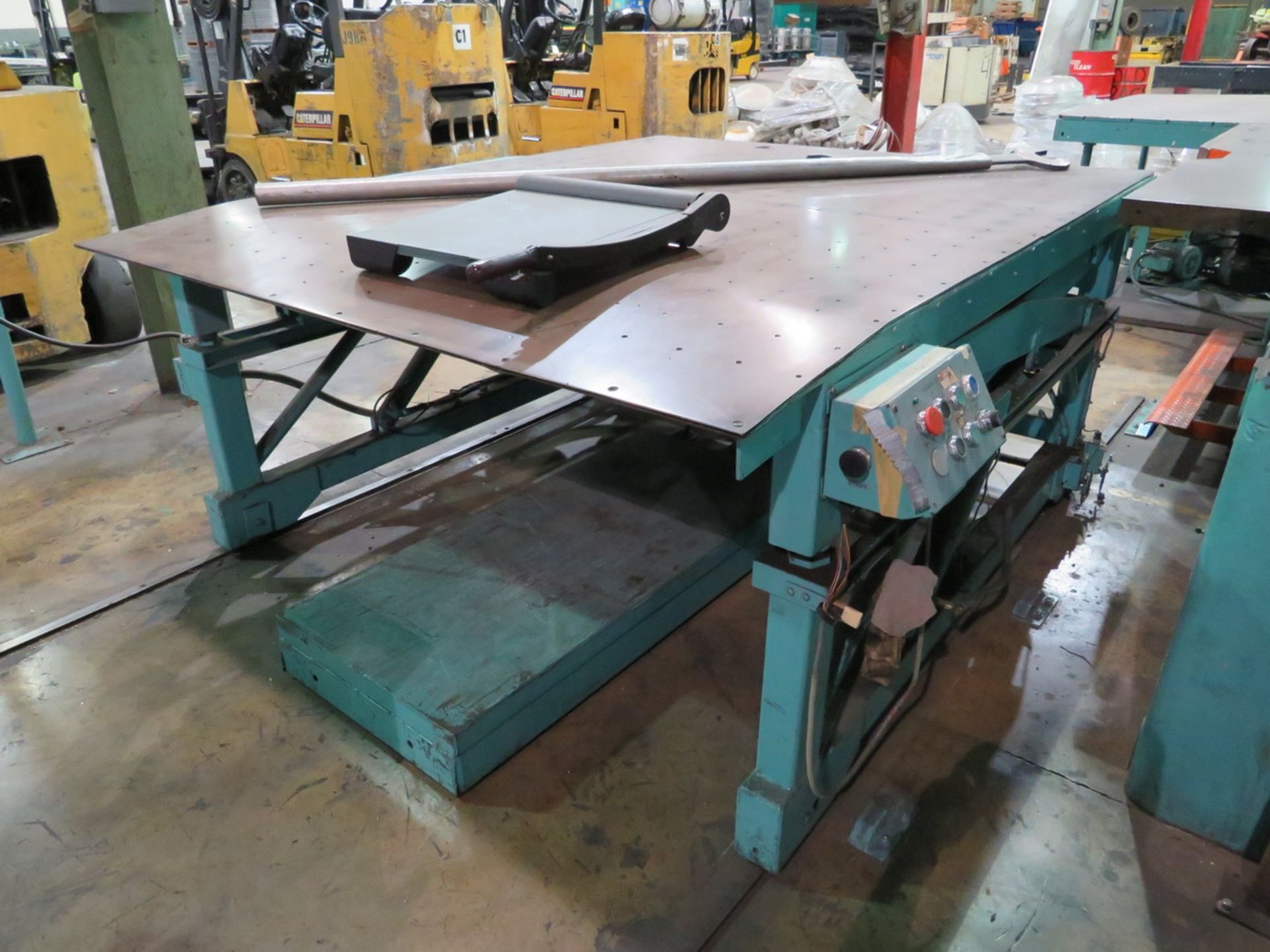 Seybold Saber IV Trimmer 58" Max Capacity, with 91" X 73" Adjustable Height Transfer Table [Loc: - Image 6 of 7