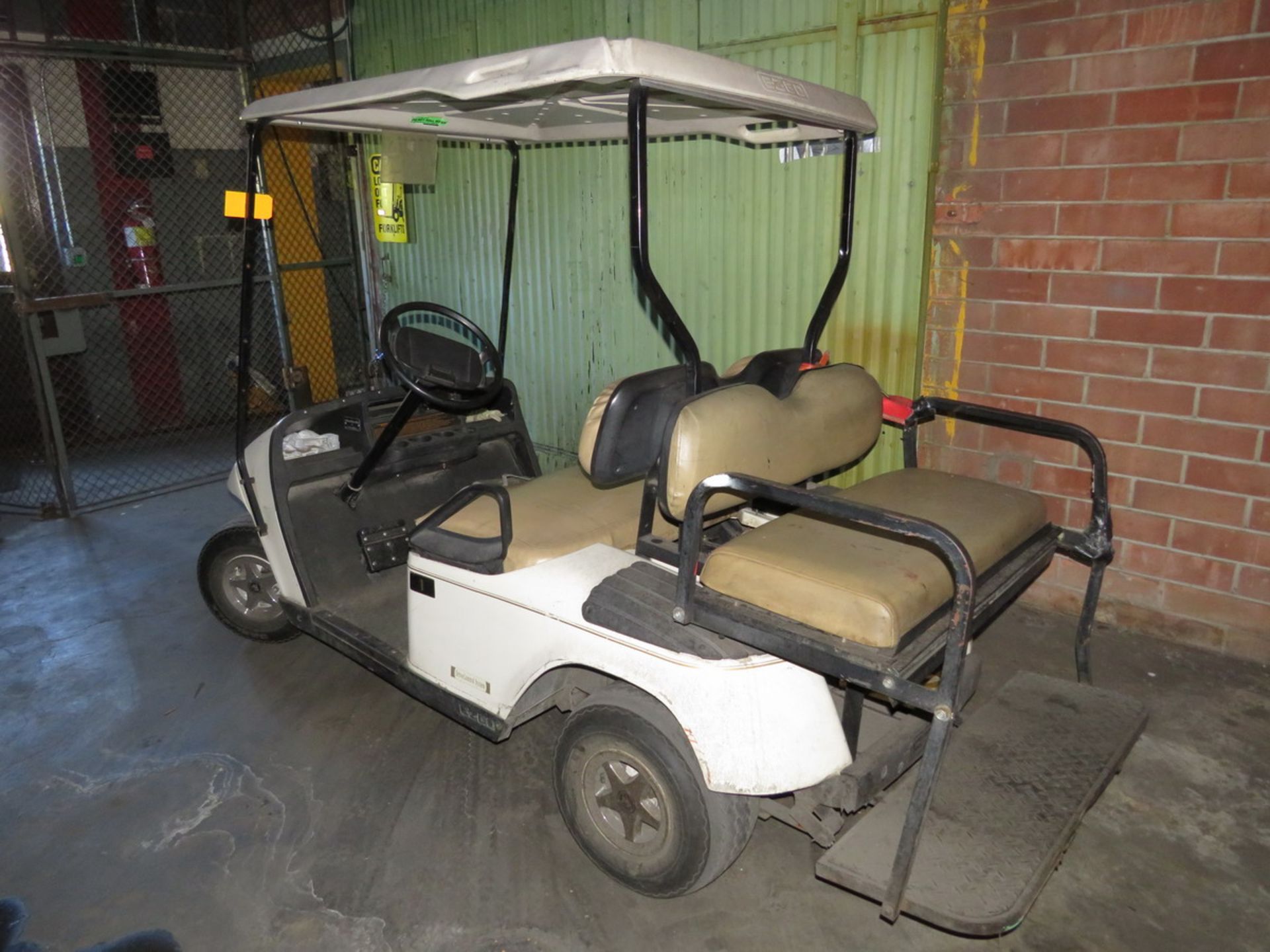 EZ-GO Electric Golf Cart with Battery Charger [Loc: Church Hill] - Image 2 of 6