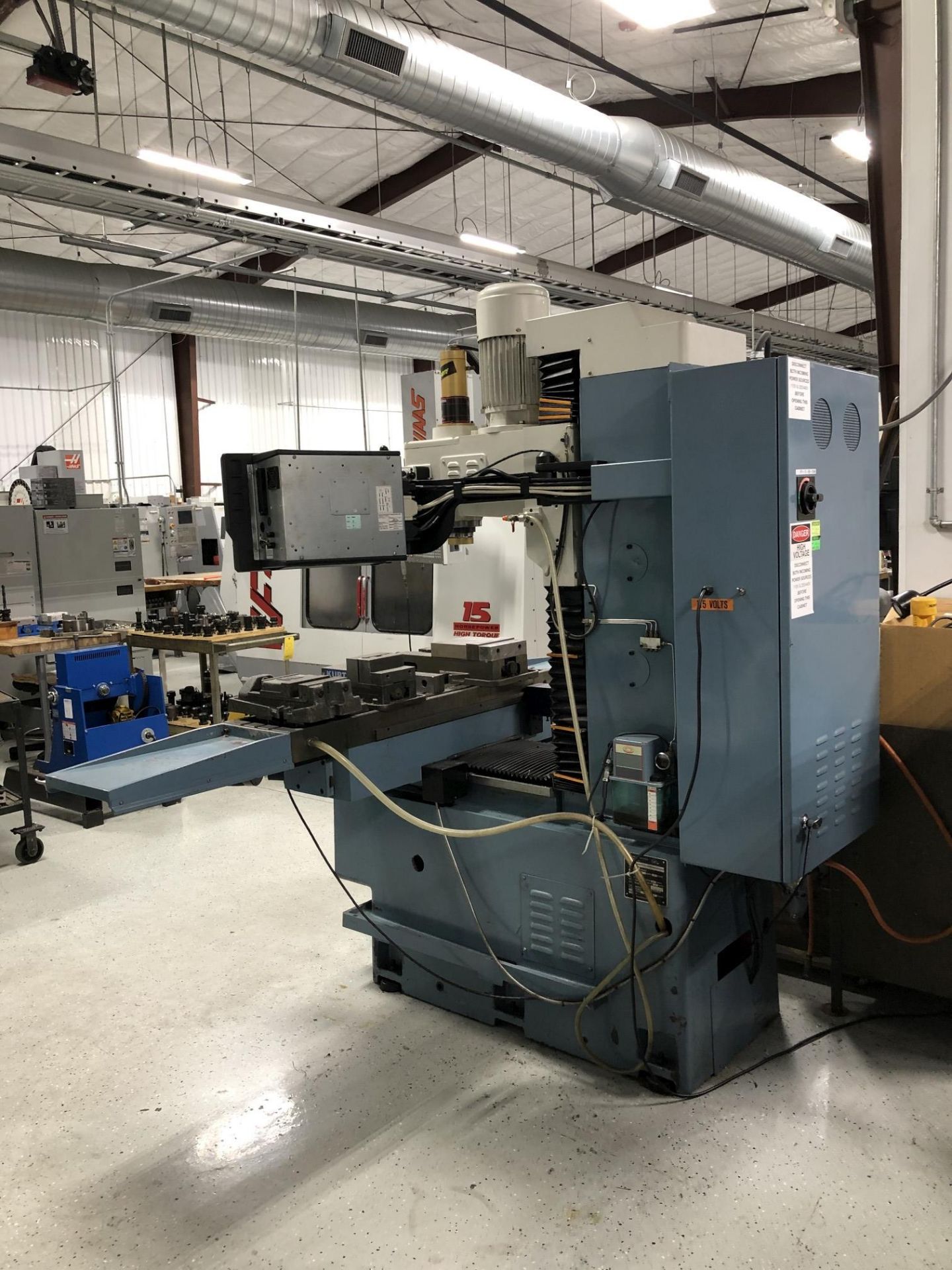 2006 Southwestern Industries TRAK FHM5 3-Axis CNC Vertical Bed Mill - Image 8 of 12