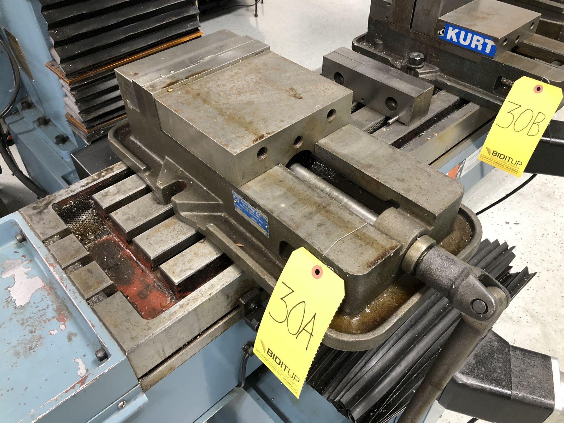 Kurt 8" Machine Vise, Model D80 - Image 2 of 3