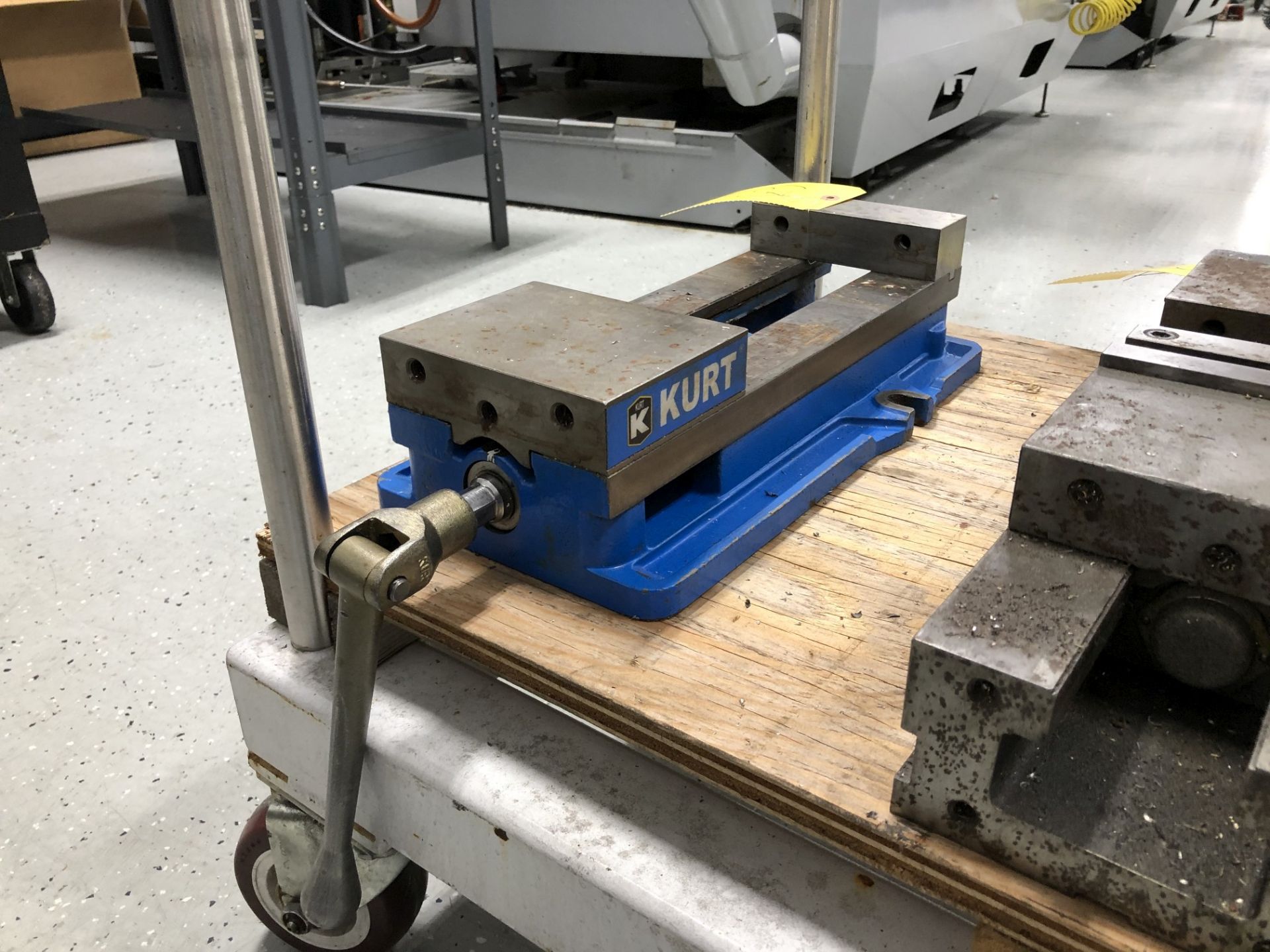 Kurt 6" Machine Vise, Model D688 - Image 2 of 3