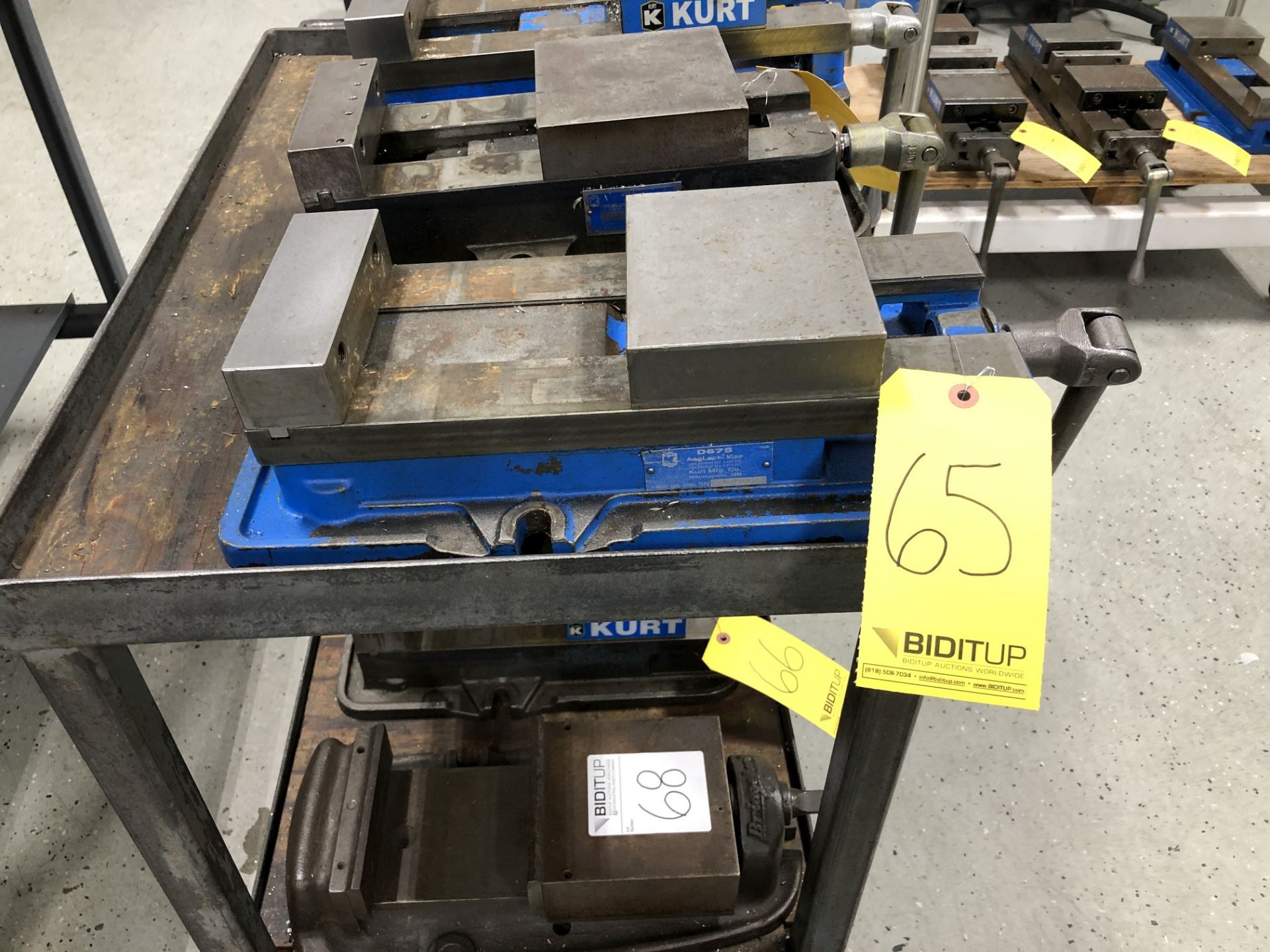 Kurt 6" Machine Vise, Model D675