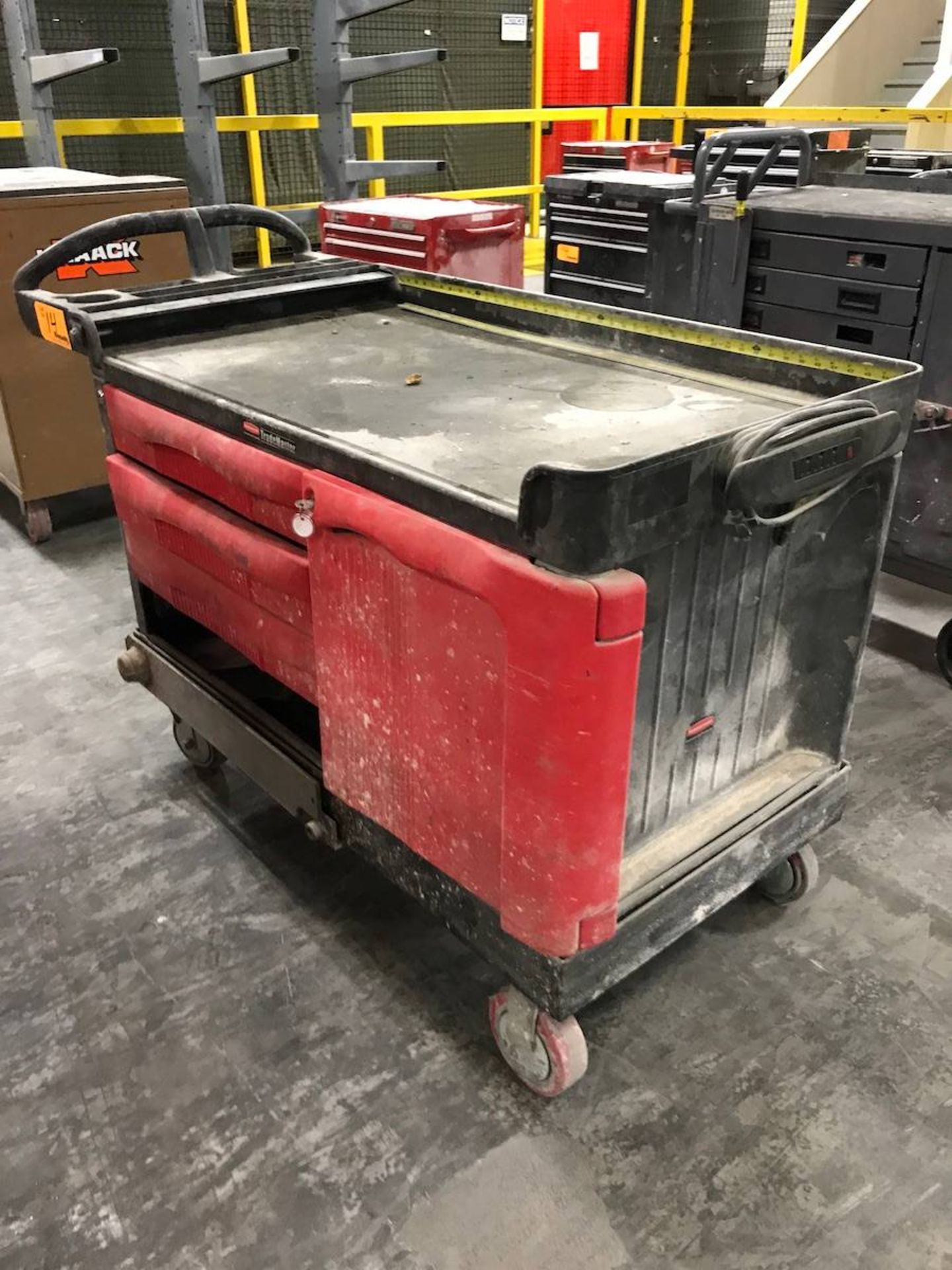 Rubbermaid Trademaster Rolling Toolbox