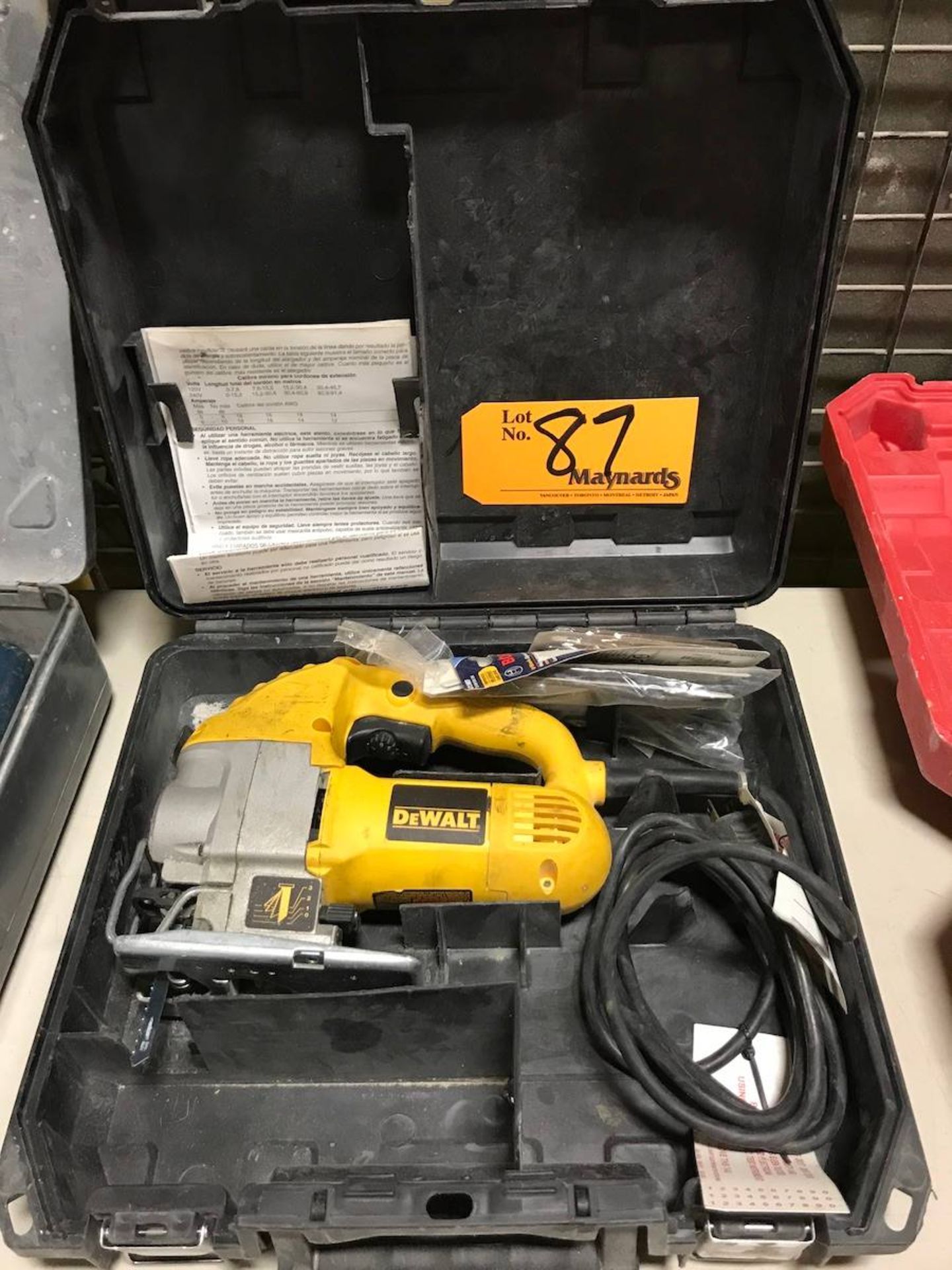 DeWalt DW317 VS Orbital Jig Saw