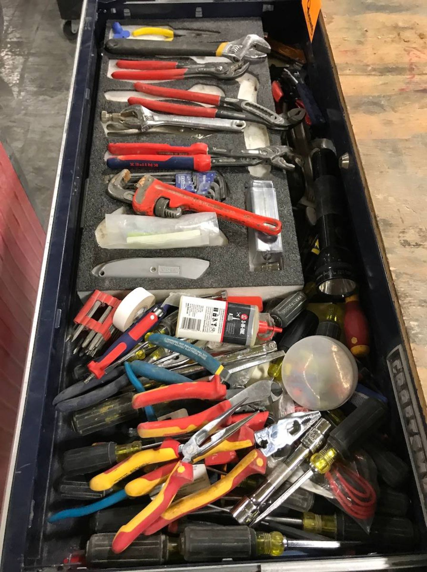 Craftsman Rolling Toolbox - Image 2 of 11