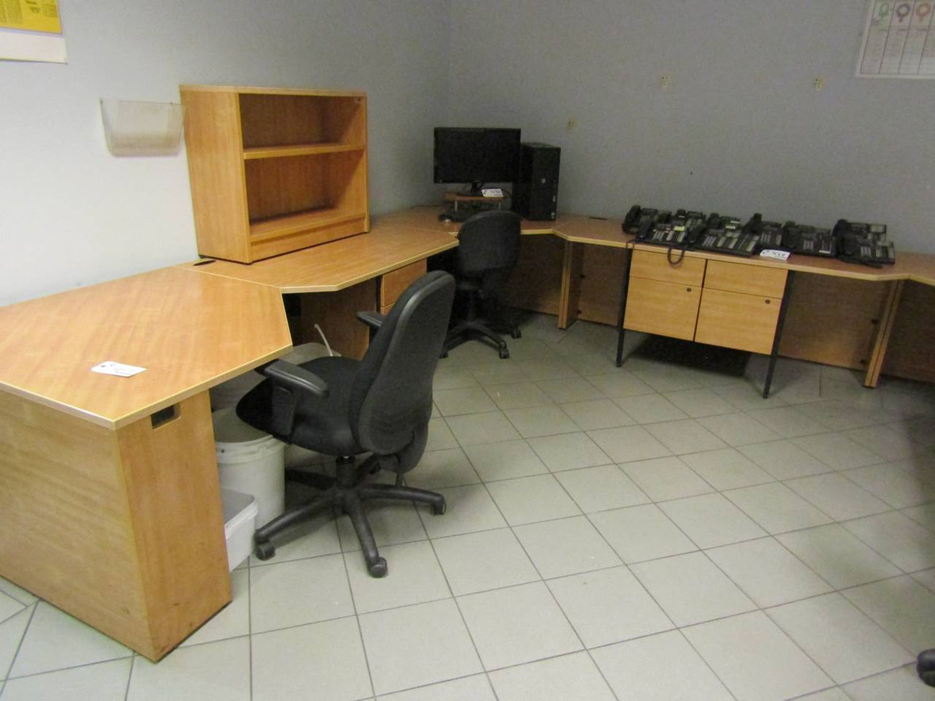 4 Desk Work Station