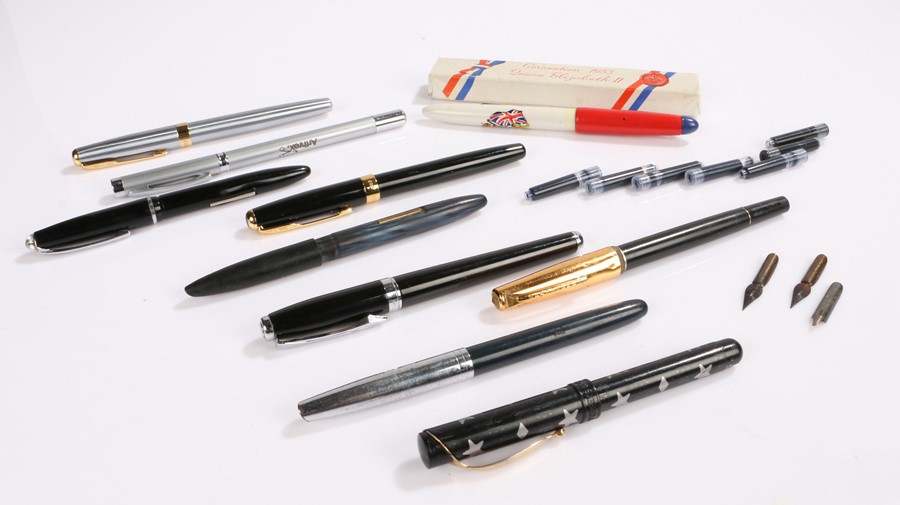 Fountain Pens to include, two Platignum fountain pens another Platignum Quick Change etc. (qty)