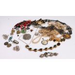 Costume jewellery, to include bead necklaces, brooches, bracelets, pendants etc. (qty)
