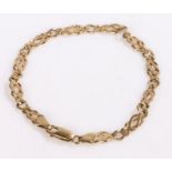 9 carat gold bracelet with interwoven links, 5.3g