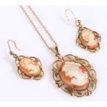 9 carat gold cameo necklace and earrings, 10g (3)
