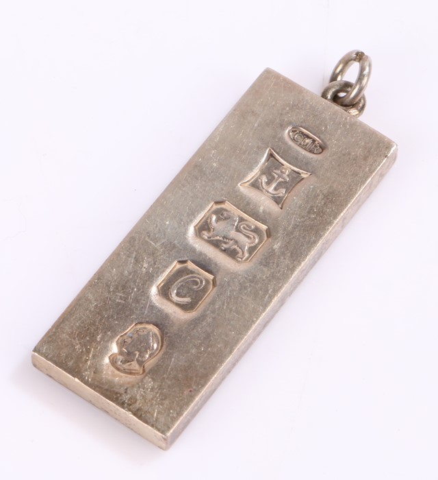 Elizabeth II silver ingot pendant, 1.06oz