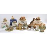 Collection of Lilliput Lane model cottages, four boxed examples, together with two other model