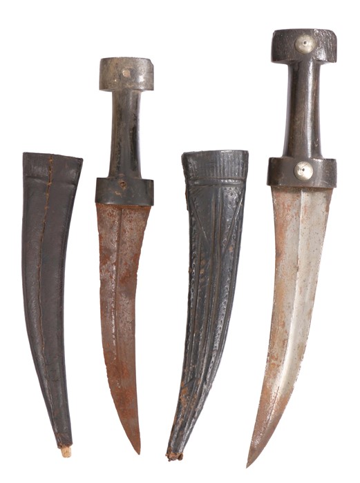 A 19th century Turkish Ottoman Kurdish khanjar, curved steel blade with medial ridge