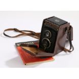 Rolleicord TLR camera, Franke & Heidecke Braunschweig, leather case and manual