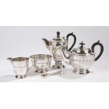 Art Deco style silver plated tea and coffee set, consisting of tea pot and coffee pot with