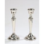 Pair of Elizabeth II silver candlesticks, Birmingham 1986, maker A T Cannon Ltd, with tapering