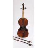 Early 20th Century Stradivarius copy violin, full size, with the label to the interior Stradivarius,