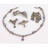 Costume jewellery to include marcasite set brooches and a necklace (qty)