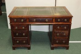 Victorian mahogany kneehole desk