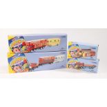 Corgi Classics Chipperfields Circus models, to include 97022 AEC Regal living quarters, 97957 ERF