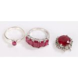 Two silver rings and a pendant set with red and clear paste, ring size N1/2, 12.2g(3)