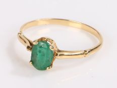 18 carat gold emerald set ring, ring size N, 1.6g