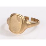 9 carat gold signet ring (band cut), 4.1g