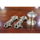 Mappin & Webb Princes plate pepper mill, pair of plated knife sets with pierced scroll decoration (