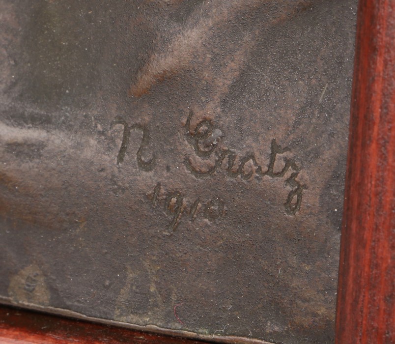 Early 20th Century bronze plaque, N Gratz 1910, of a boy, 12cm x 16cm - Image 2 of 2